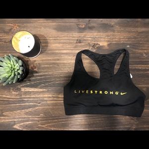 Nike sports bra size medium